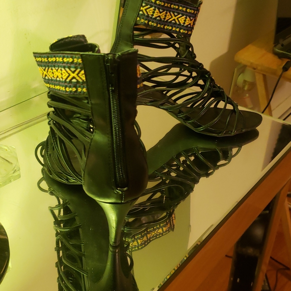 Shoes - Picture 3 of 3